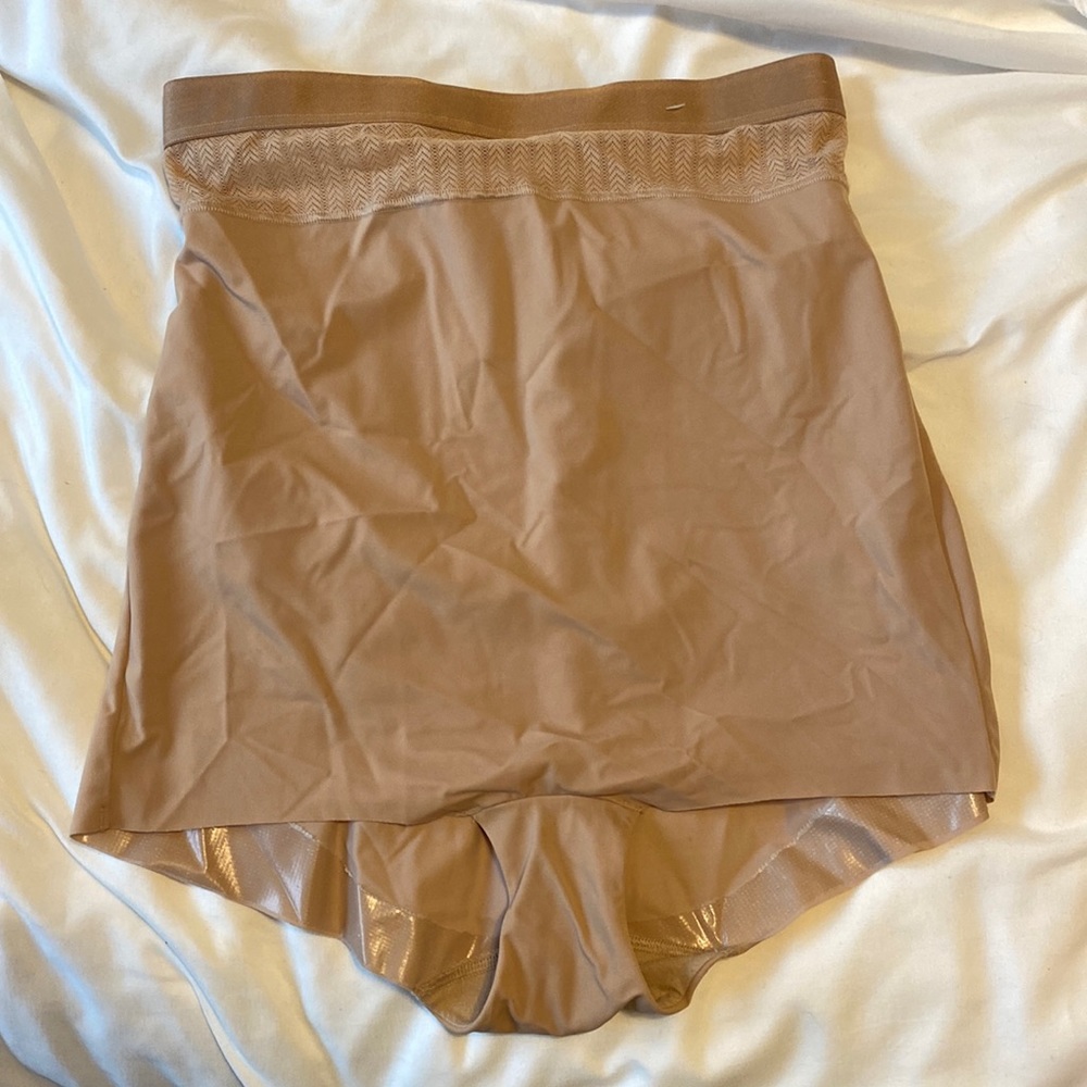 Maidenform Tan Shapers